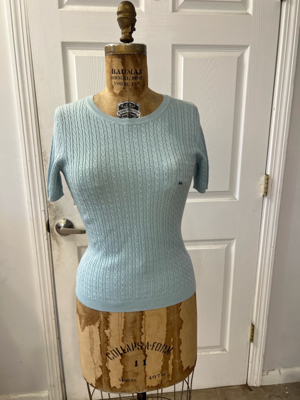 Brooks Brothers Pale Blue silk cashmere Cable Knit Short Sleeve Sweater